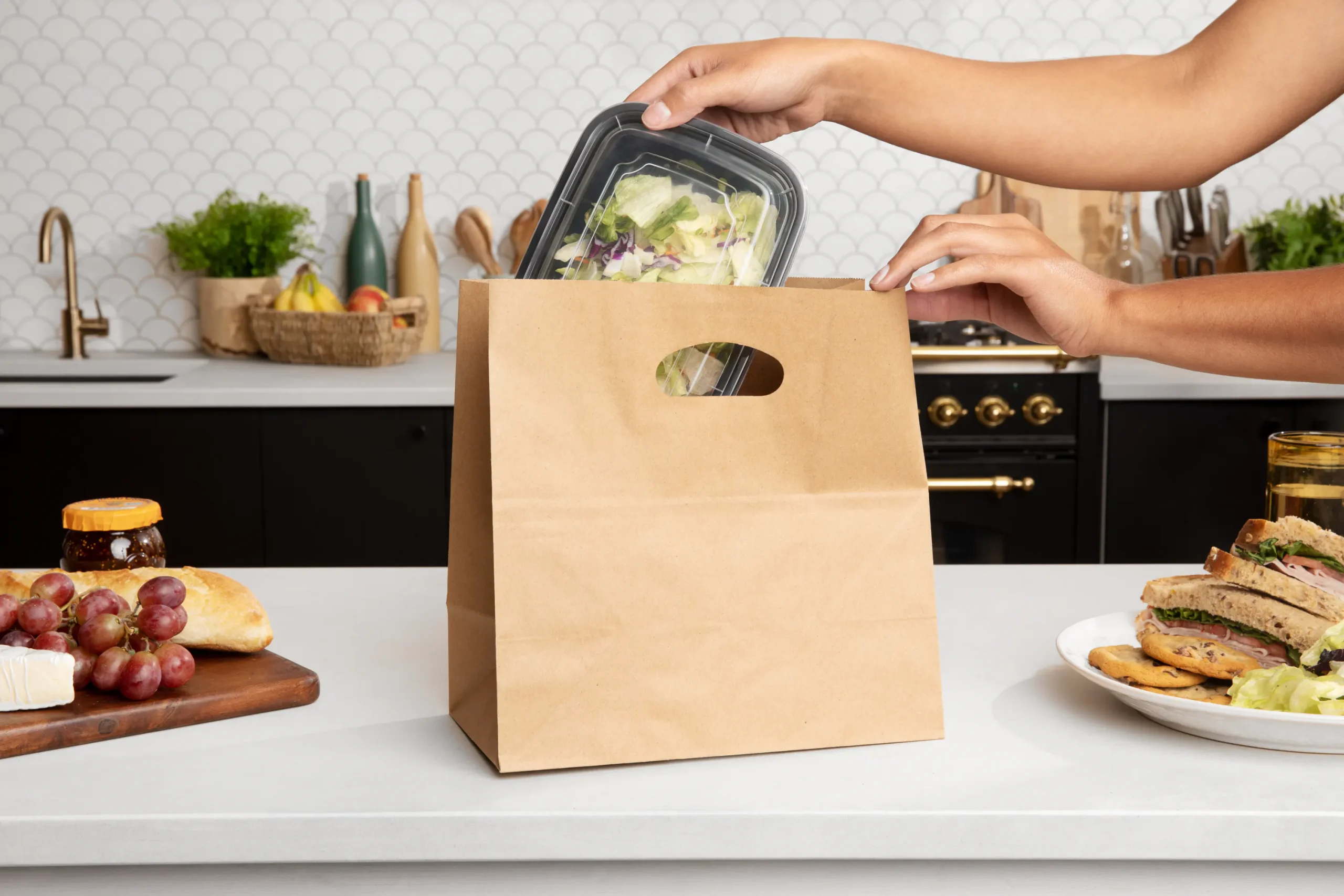 Sacola de Papel Kraft se aplica em Restaurantes Takeout